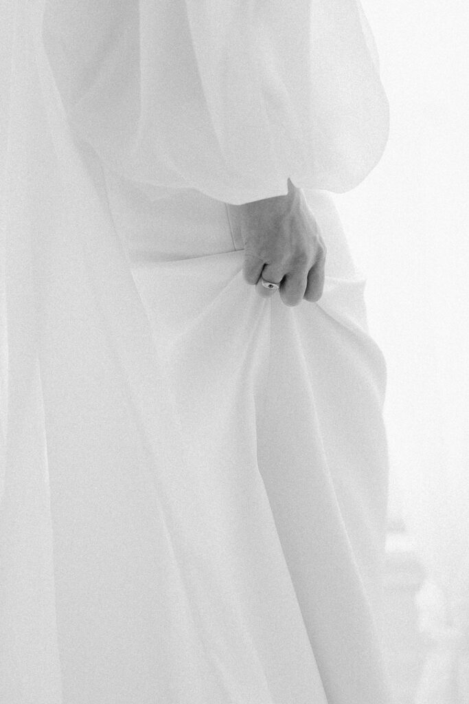 Editorial modern wedding at Chateau de Tourreau - Provençal wedding venue