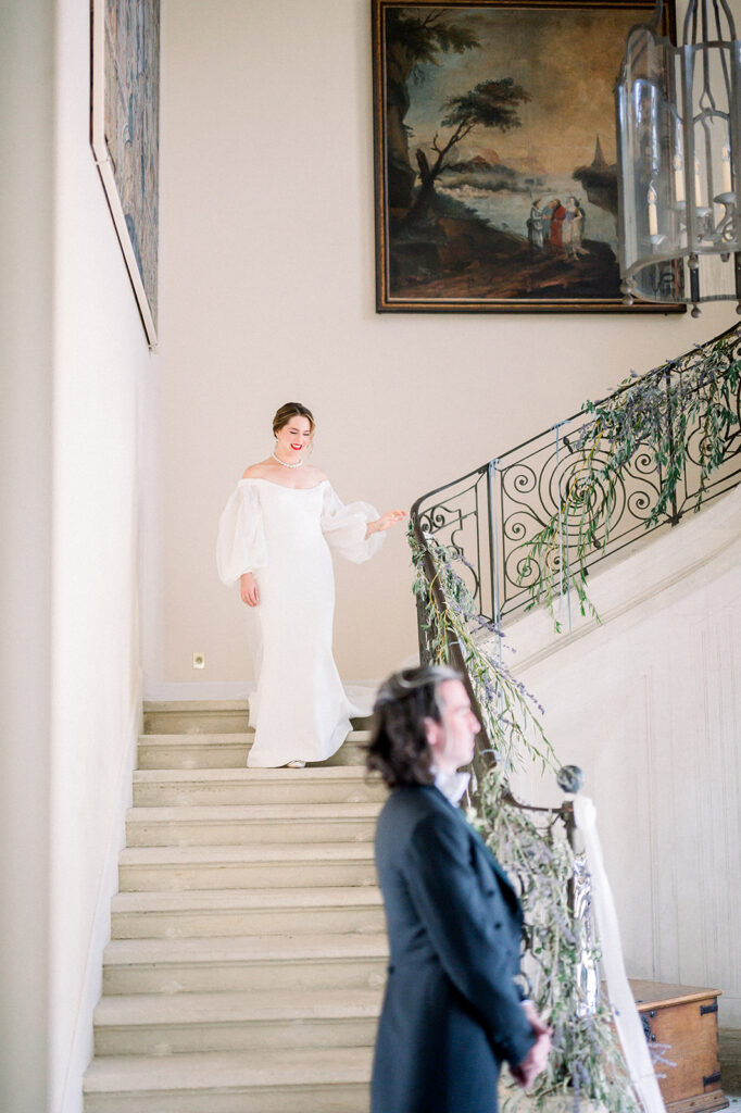 Editorial modern wedding at Chateau de Tourreau - Provençal wedding venue