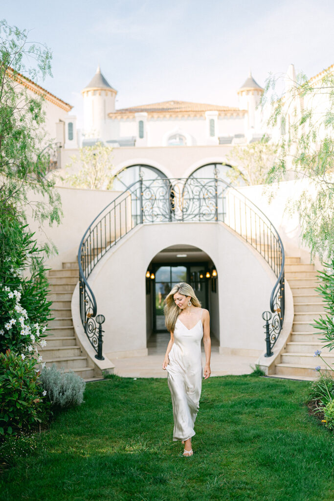 Engagement photo at Château de La Messardière in Saint-Tropez