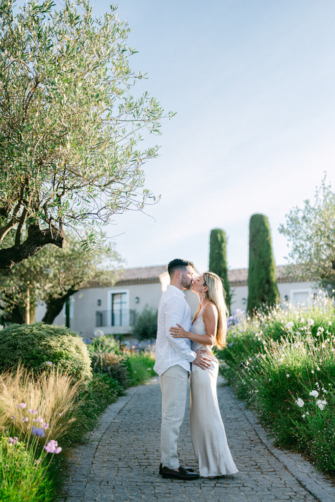 Engagement photo at Château de La Messardière in Saint-Tropez