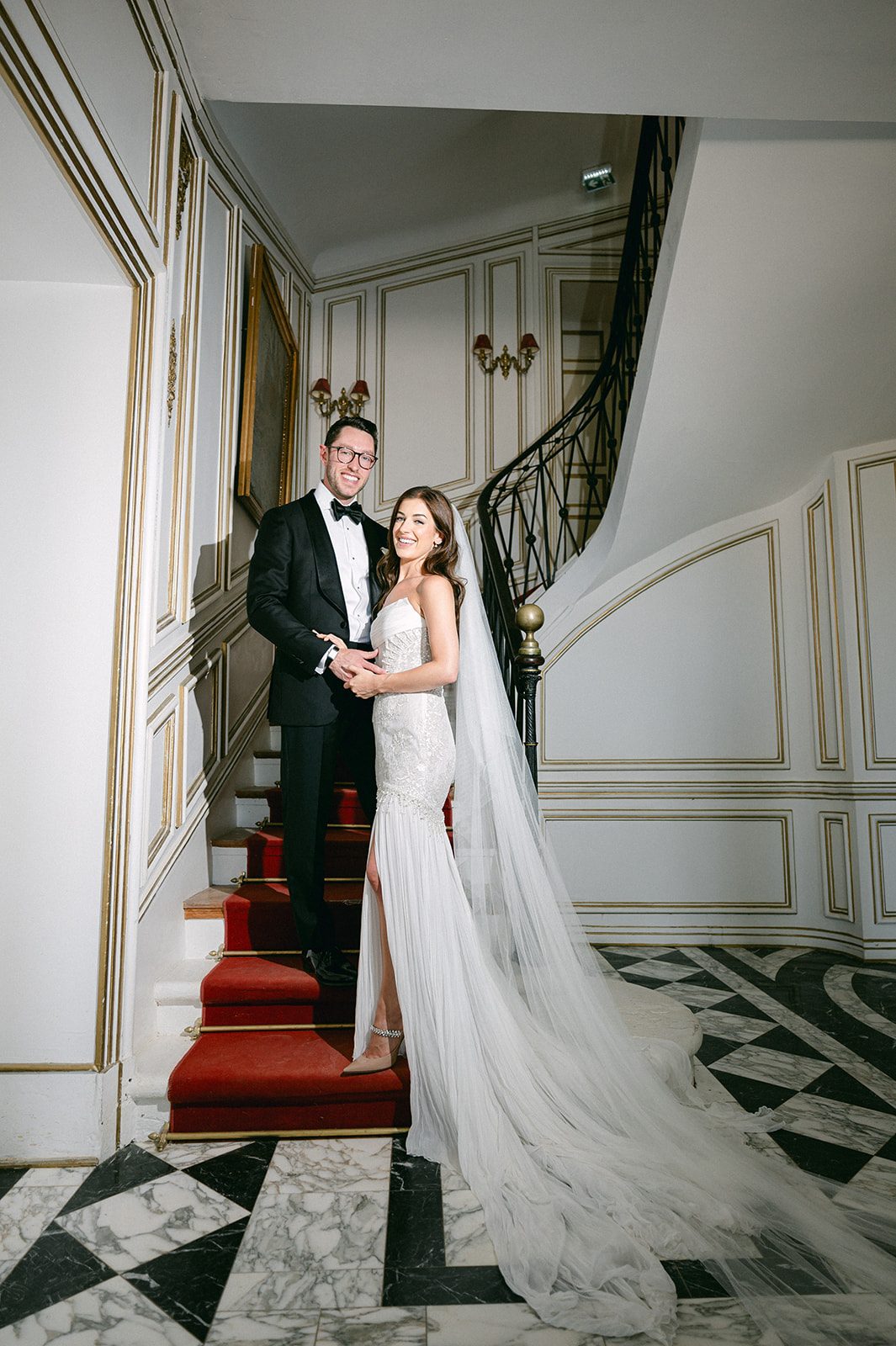 Flash editorial wedding photographer France
