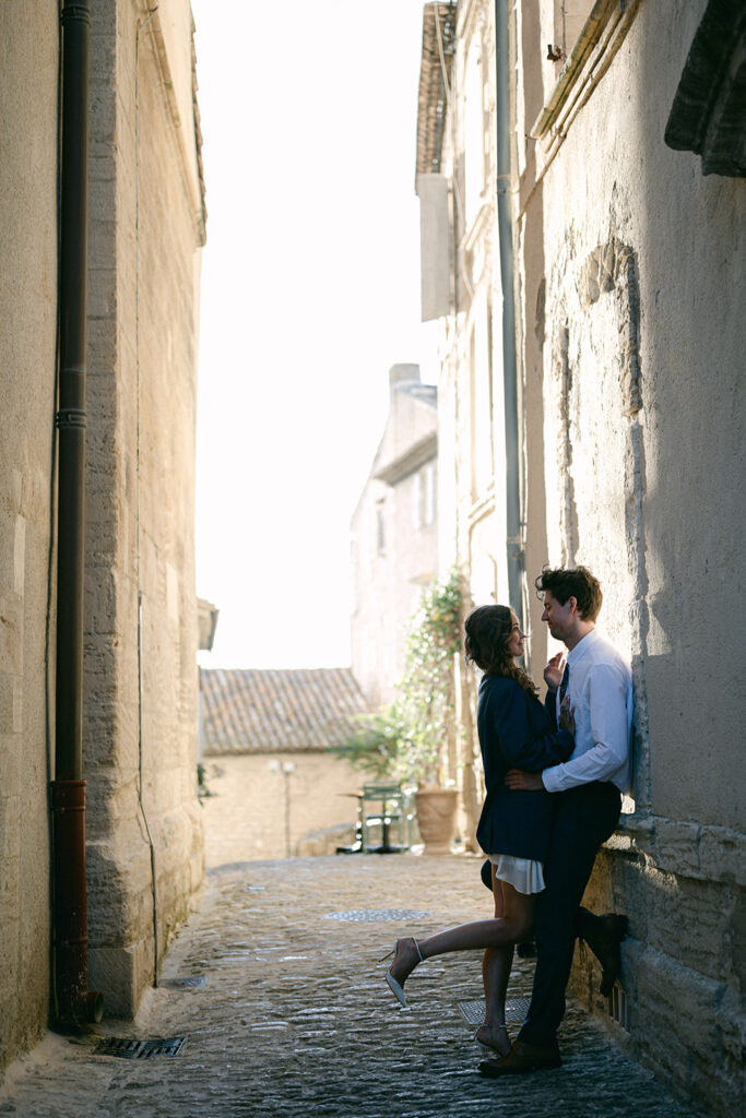 Luxury couple session in Gordes, Provence, with panoramic views of the Luberon village
