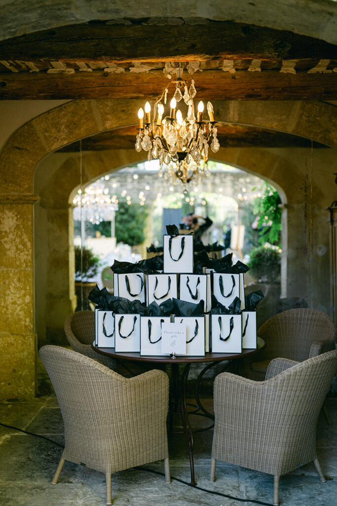 Luxury editorial wedding at Bastide de Laurence, Provence, with elegant white floral decorations