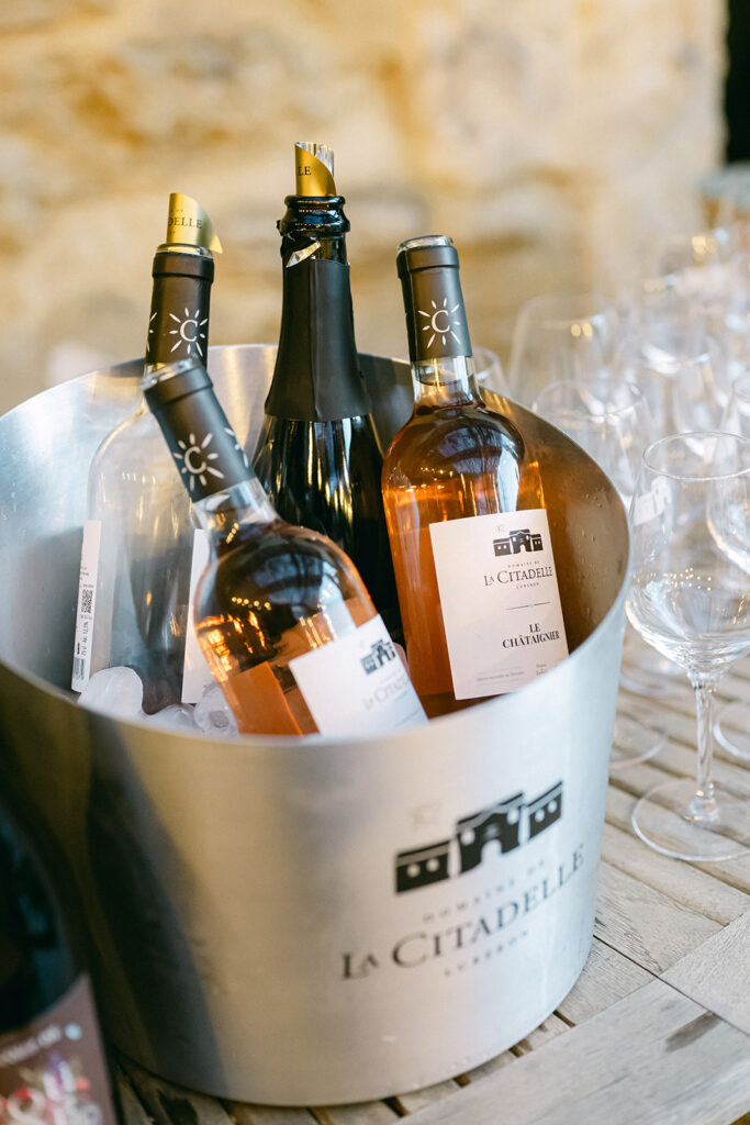 ntimate welcome dinner in a vineyard estate near Gordes, Provence