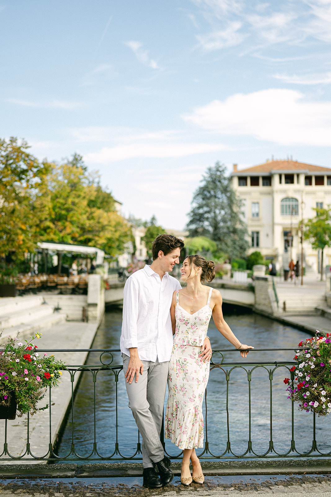 Luxury wedding farewell brunch in L’Isle-sur-la-Sorgue, Provence, along the charming canals