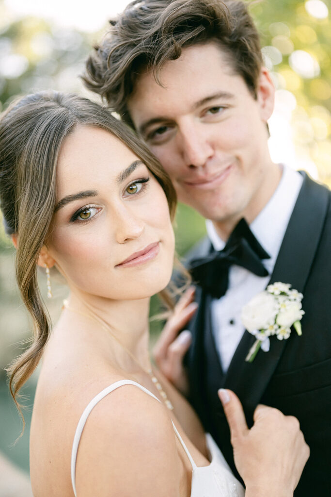 Luxury editorial wedding at Bastide de Laurence, Provence, with elegant white floral decorations