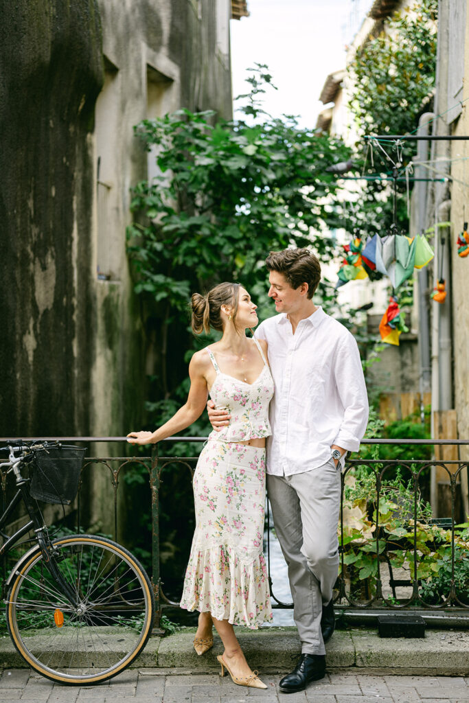 Luxury wedding farewell brunch in L’Isle-sur-la-Sorgue, Provence, along the charming canals