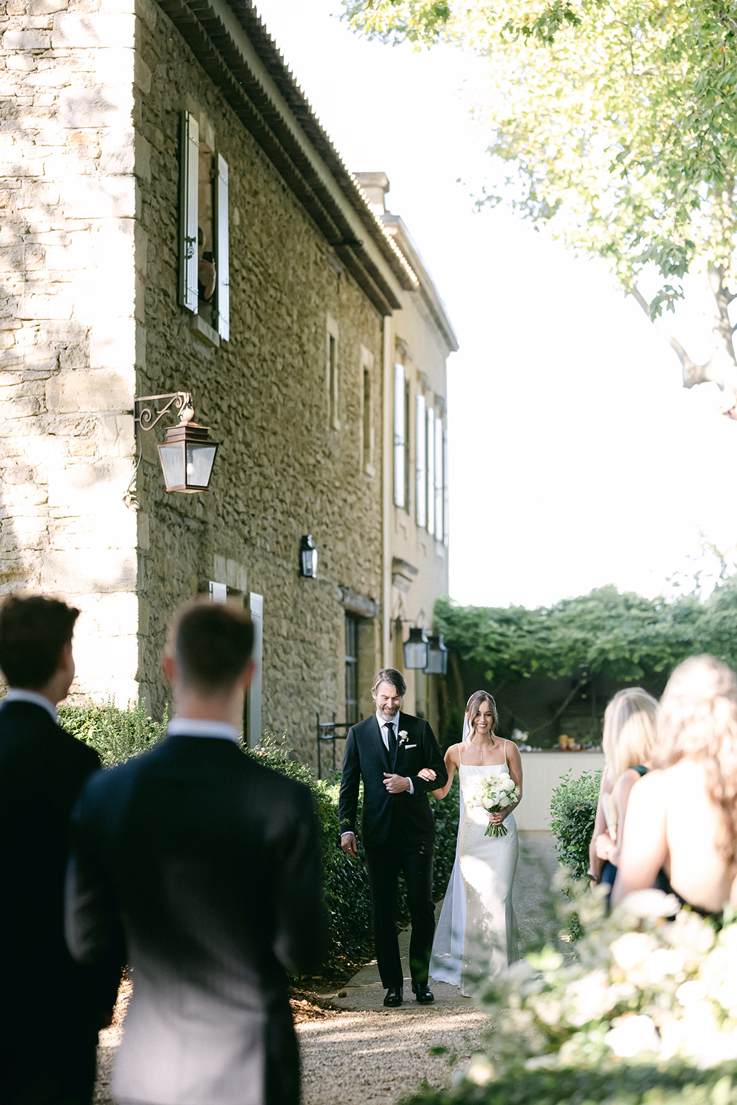 Luxury editorial wedding at Bastide de Laurence, Provence, with elegant white floral decorations