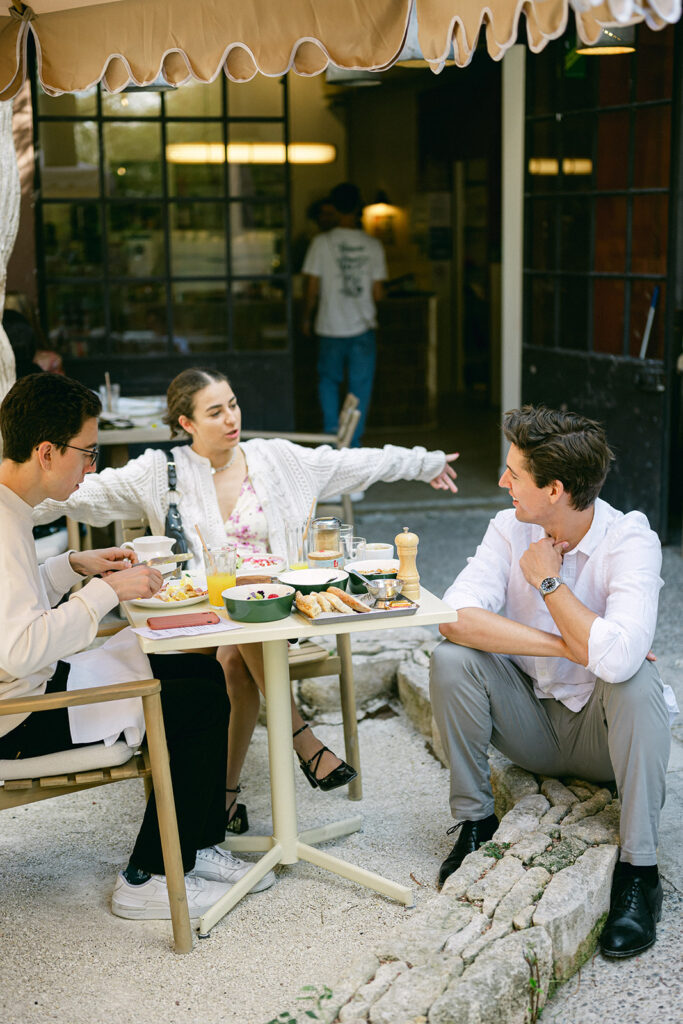 Luxury wedding farewell brunch in L’Isle-sur-la-Sorgue, Provence, along the charming canals