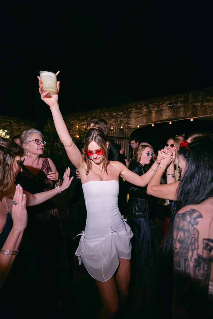 Luxury editorial wedding at Bastide de Laurence, Provence, with elegant white floral decorations
